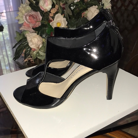 Franco Sarto Black  Patent Leather Sandals - Picture 4 of 8